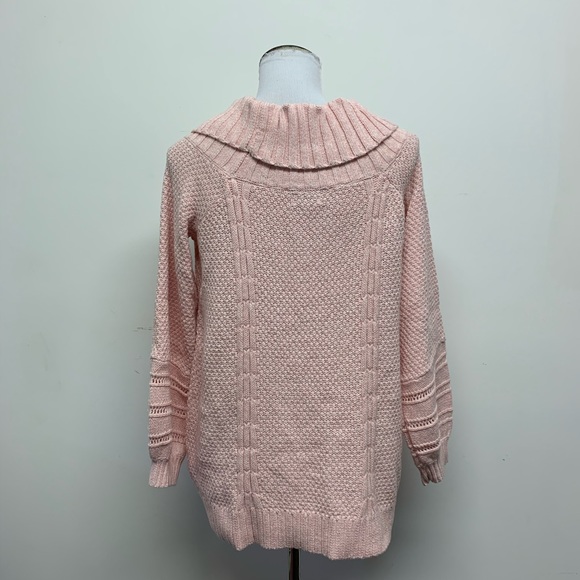 Crown & Ivy Pink Sweater Size M - Picture 5 of 7